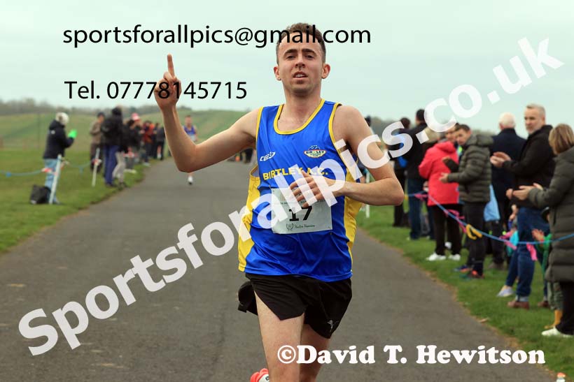 Senior Mens and Womens 2024 Heaton Memorial 10k Road Race, Newcastle Town Moor, Newcastle.   Photo: David T. Hewitson/Sports for All Pics